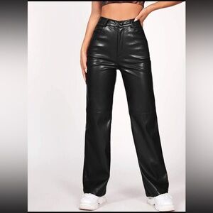 Black faux leather pant